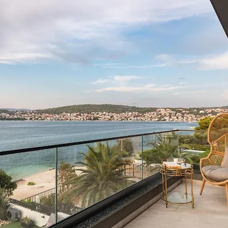 Villa Palace Al Nera Luxurius At Sea With 2 Swimming Pools Saunas Trogir